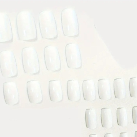 24pcs Glossy Medium Square Pure White Solid Color Press On Nails - Picture 3 of 6